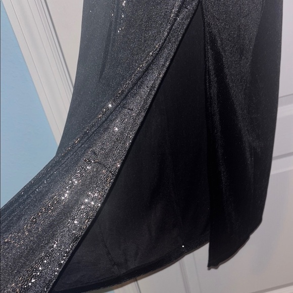 H&M Black Sleeveless Midi Slip Dress - Picture 3 of 5